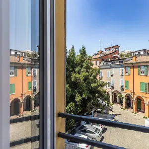 https://suite-pomposa-28-affitti-brevi-italia.emilia-romagnahotels.net